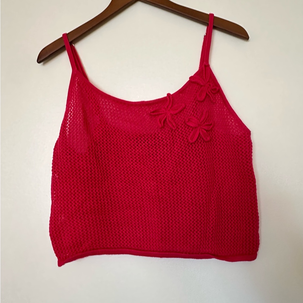 Bright pink crochet tank sop with flower detail